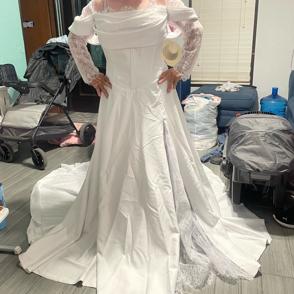 Elegant White Lace Off-Shoulder Wedding Dress